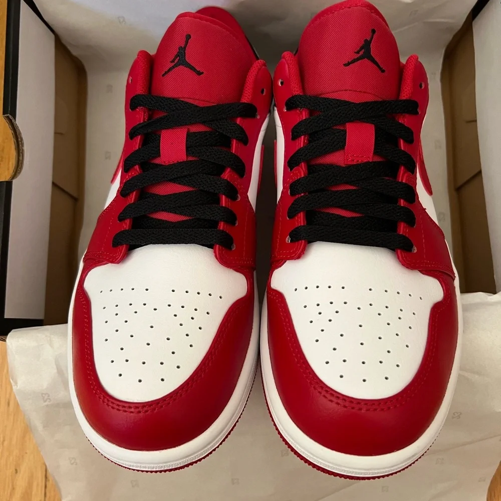 Air Jordan 1 Low. White, Black, Gym Red. Size 9. - Picture 7 of 12